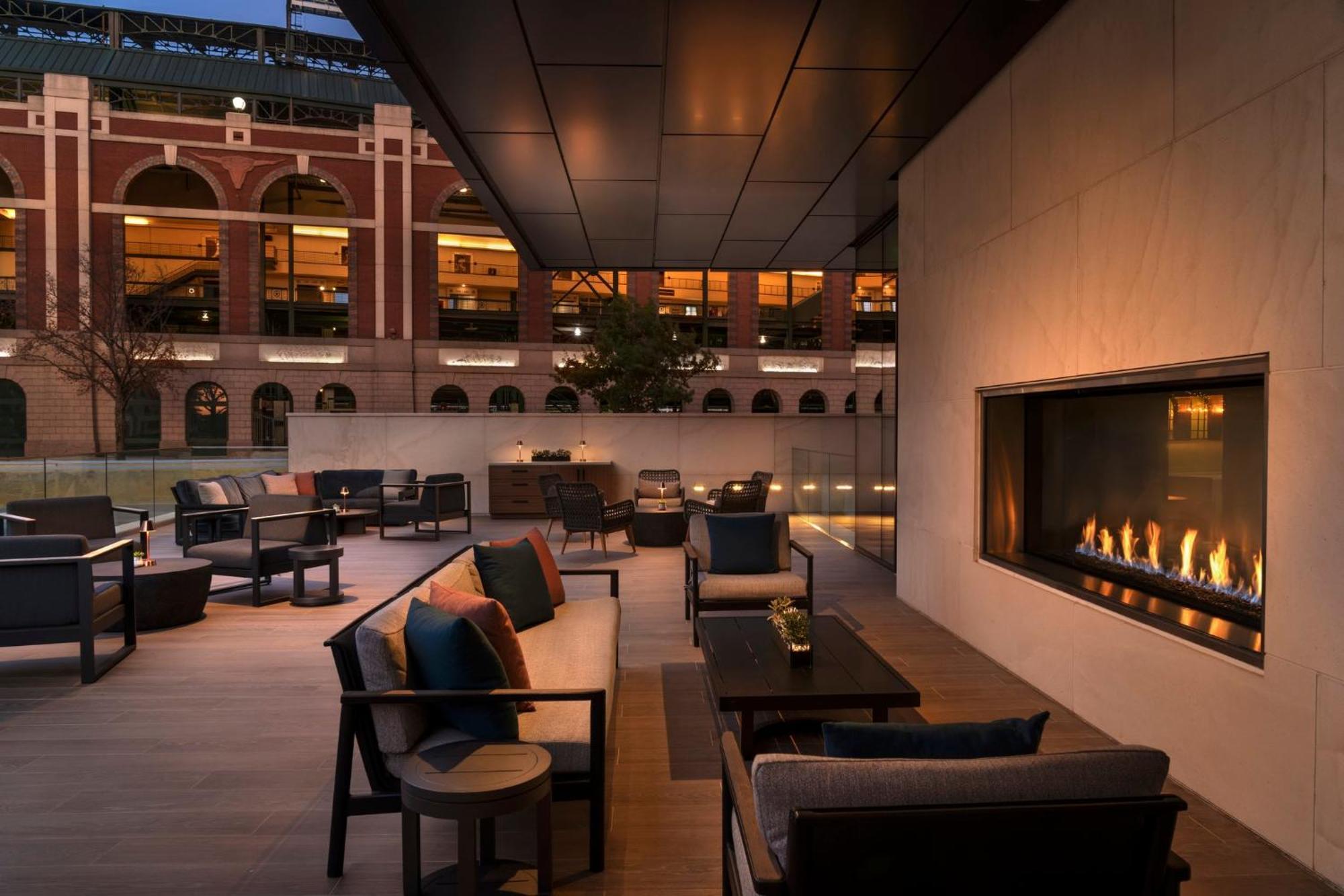 Loews Arlington Hotel Екстер'єр фото